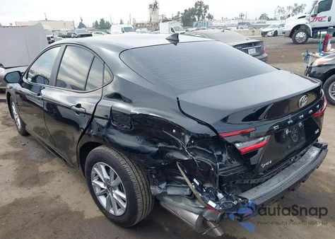 2025 Toyota Camry Le from USA, damaged, VIN 4T1DAACK2SU108676